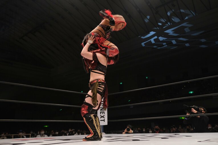 「ジュリアvs鈴季すず」はなぜ“最高に映える”タイトルマッチだったのか？ 試合直後の“姉妹”が明かしたそれぞれの「25分4秒」(40)