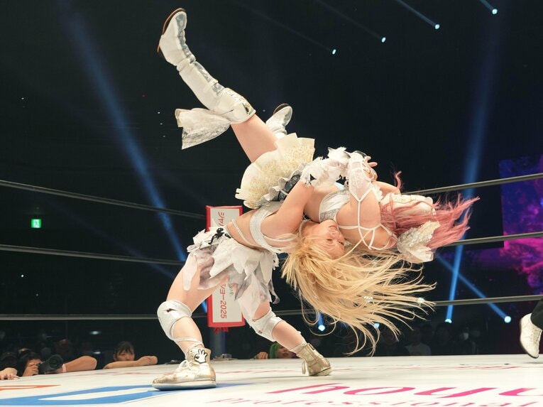 なつぽいのスープレックス　©Essei Hara