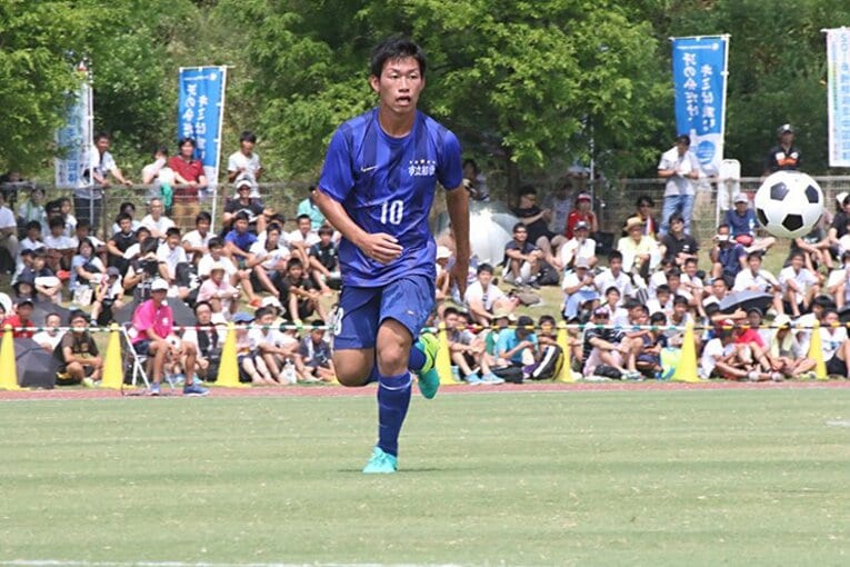 市船の10番を背負った高。現在はJ2山口で武者修行の身だ　©Takahito Ando