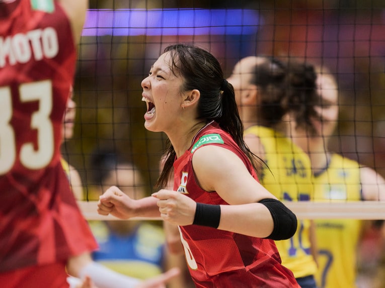 劣勢の試合展開でも、ワンプレーに喜びを露わにする関菜々巳　©︎Yuki Suenaga