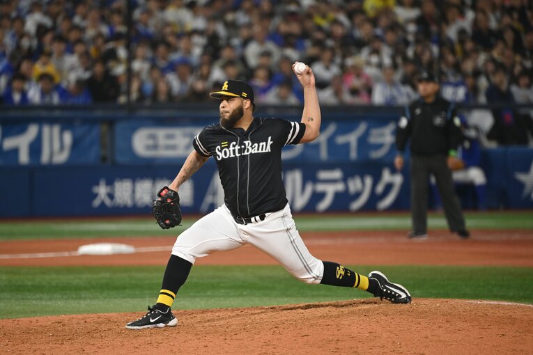日本シリーズ第1戦、8回に登板すると3三振を奪ったダーウィンゾン・ヘルナンデス　©︎Naoya Sanuki