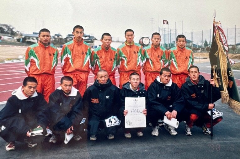 1期生たちが3年生になるころには、春の伊那駅伝で県内優勝するなど確実に力をつけていた。写真は当時の全部員／松崎さん提供