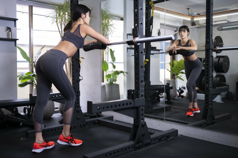 「ジョジョ立ち写真」に19万いいね…とももともも25歳に聞く撮影のウラ側「コスプレにも肉体美が求められている」《特別グラビア》(41)