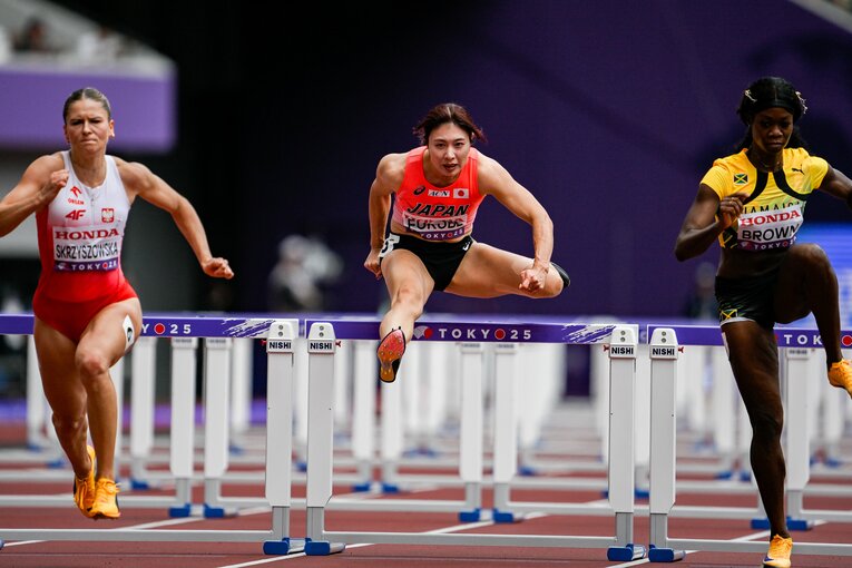 【東京世界陸上】100mハードル予選を走る福部真子（日本建設工業）　©Nanae Suzuki