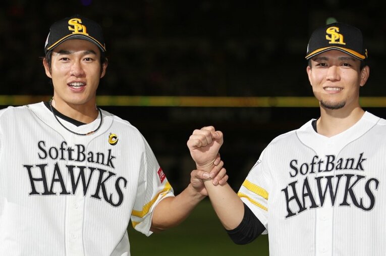 2010年ドラフト同期…柳田と千賀　©JIJI PRESS