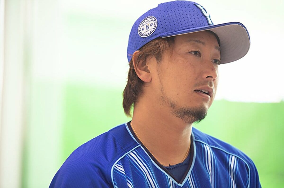 守護神として好投続くdena三嶋 ヤスが注目される理由がわかった プロ野球 Number Web ナンバー