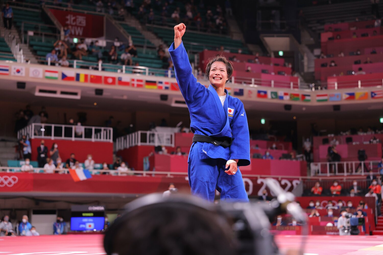 優勝を決めた瞬間の阿部詩 ©JMPA