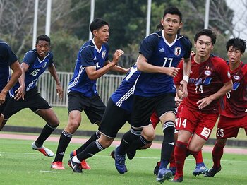 日本サッカーの未来かかるU-19代表。W杯出場をかけたアジア決戦の場へ！＜Number Web＞ photograph by Takahito Ando