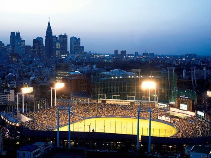 古い伝統あるスタジアムはそれ自体が財産である。～神宮＆秩父宮の再開発に思うこと～＜Number Web＞ photograph by Tamon Matsuzono