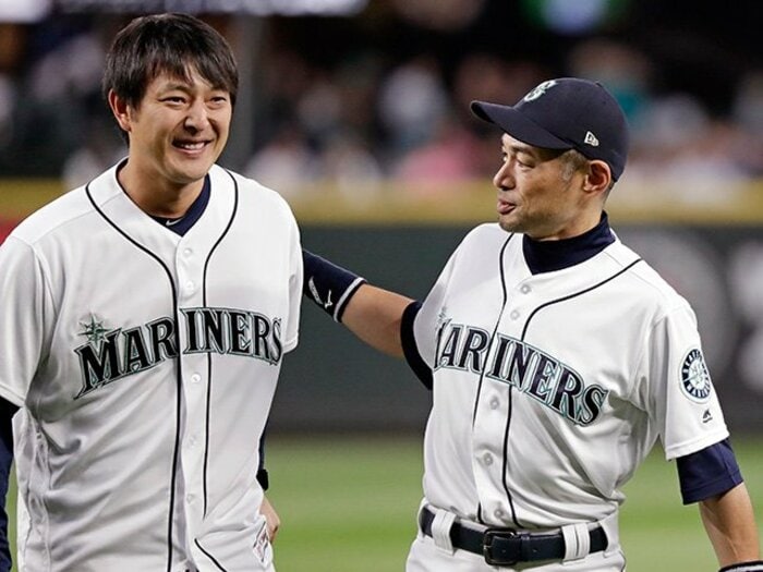 イチローの調整と復帰への本気。岩隈からの一打、実戦映像を凝視。<Number Web> photograph by AFLO