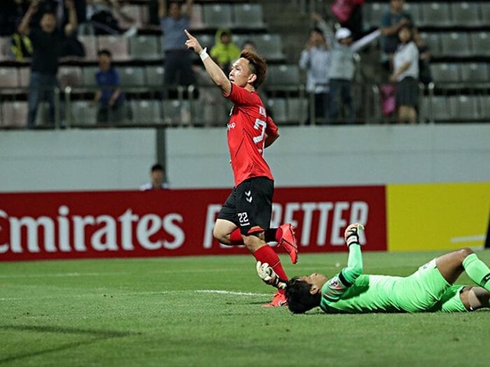 五輪世代のヤンチャ坊主・邦本宜裕。復活を支えた韓国のヤンキー先生。＜Number Web＞ photograph by Getty Images