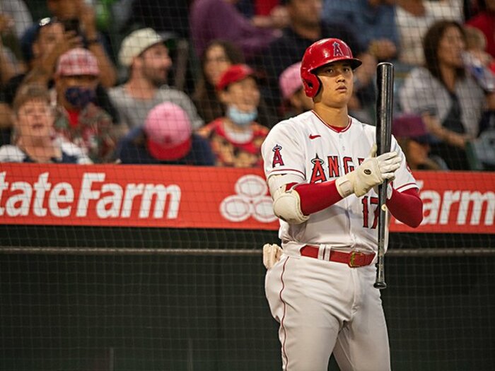 《満票MVP》大谷翔平の「ユニフォーム＝1470万円／初の奪三振ボール＝88万円」が話題になったけど… 実使用品の高騰を再調査＜Number Web＞ photograph by Nanae Suzuki