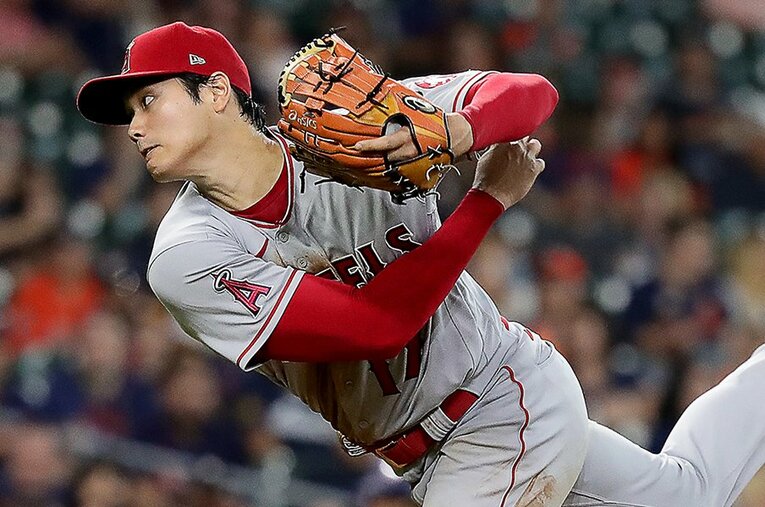 リアル二刀流で今季初勝利をつかんだ大谷翔平 ／ photograph by Getty Images