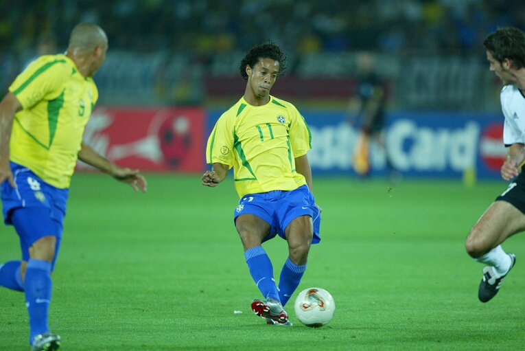 ロナウジーニョには「小柄な」という意味が含まれる　©JMPA