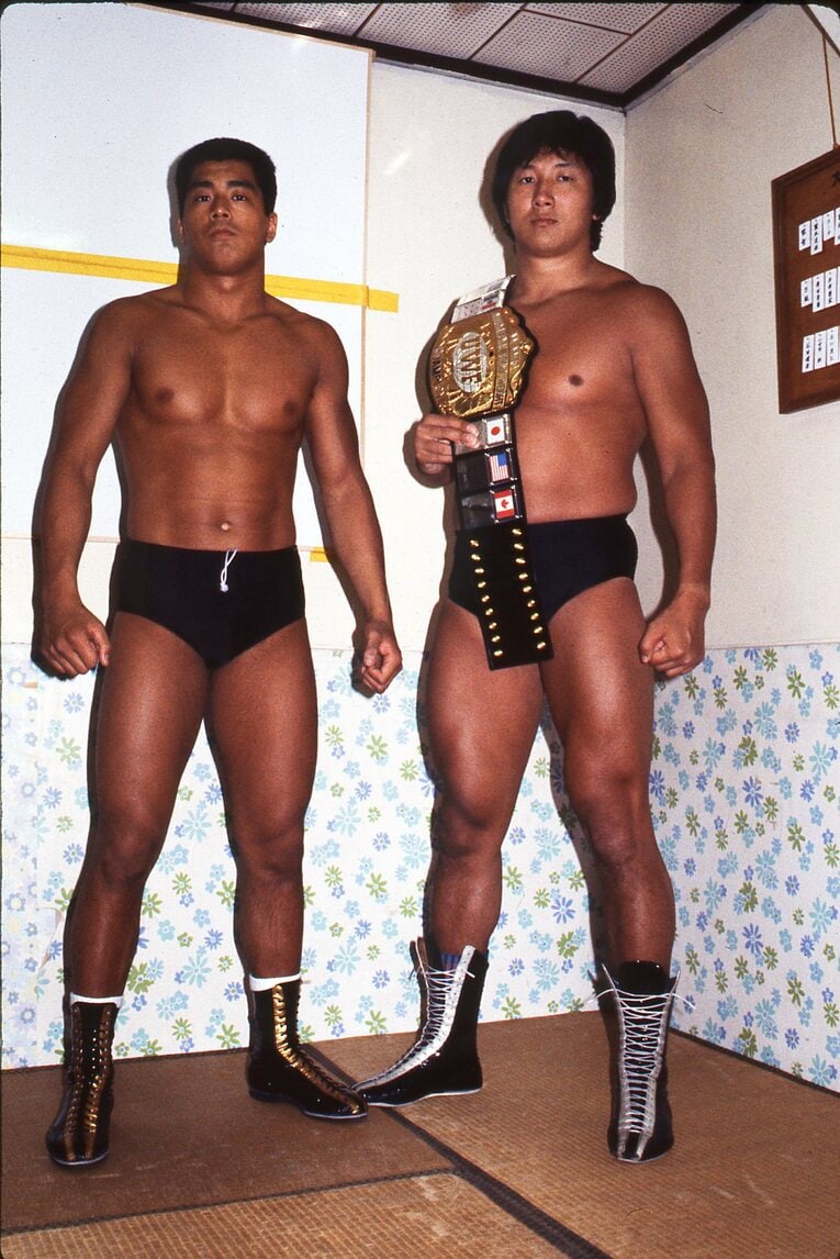 高田伸彦と前田日明 ／ photograph by AFLO