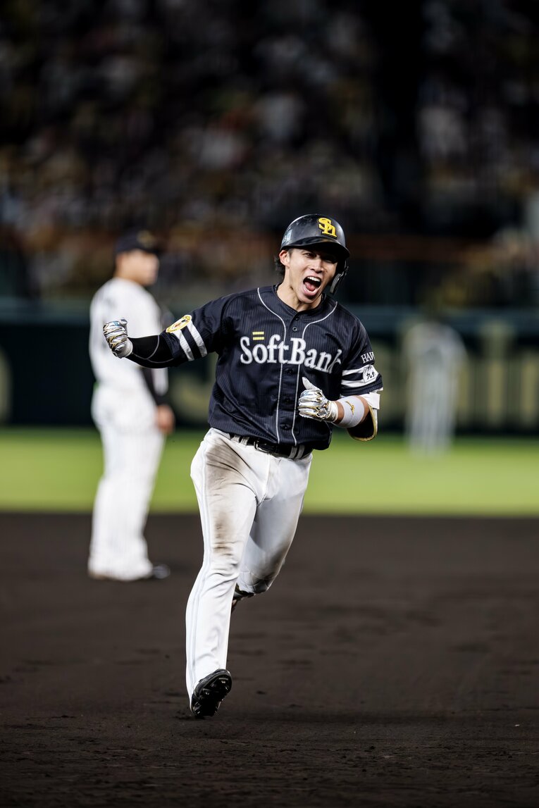 ソフトバンク野村勇の日本シリーズ優勝弾の瞬間！連続写真で一気に見る（4枚目／14枚中）©️Kiichi Matsumoto