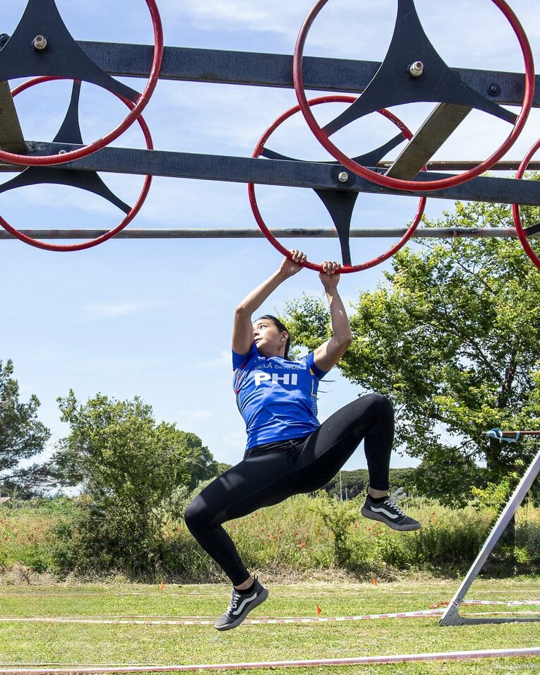 『VOGUE』誌のモデルにも起用されたフィリピンの人気オブスタクル選手であるカイゼン／カイゼン選手のFacebookより引用