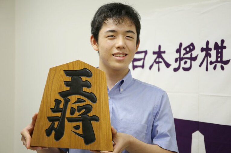 史上最年少・14歳2カ月でのプロ入り（写真）後に藤井聡太四段が挑んだ『炎の七番勝負』。同企画をプロデュースした野月浩貴八段に話を聞いた ／ photograph by JIJI PRESS