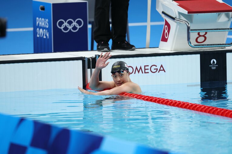 パリ五輪、200m平泳ぎのレース後の鈴木　©Ryosuke Menju/JMPA