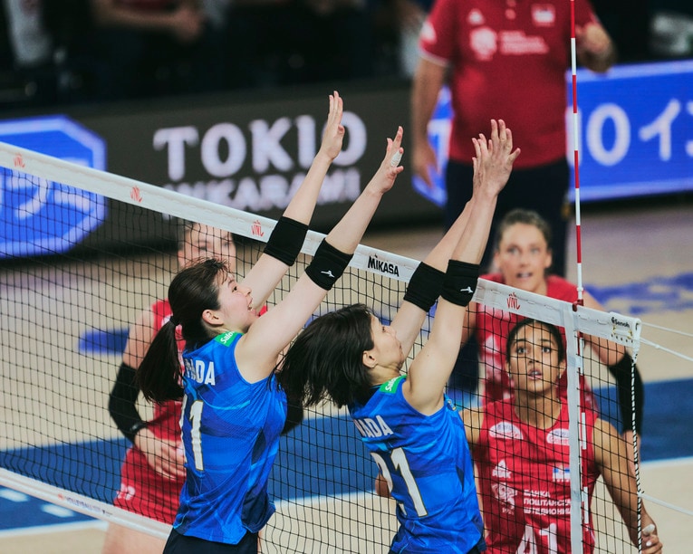 山田二千華、和田由紀子（VNLセルビア戦）©︎Yuki Suenaga