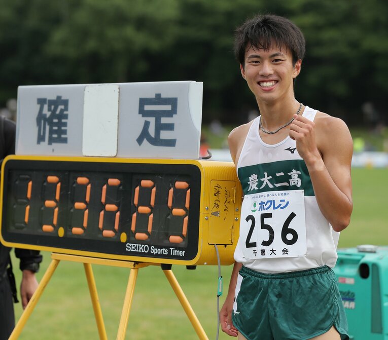昨年7月の男子5000mで高校新記録をマークした石田洸介（群馬・東農大二高）。その後9月27日に行われた東海大記録会男子5000mではその記録をさらに更新している　©JIJI PRESS