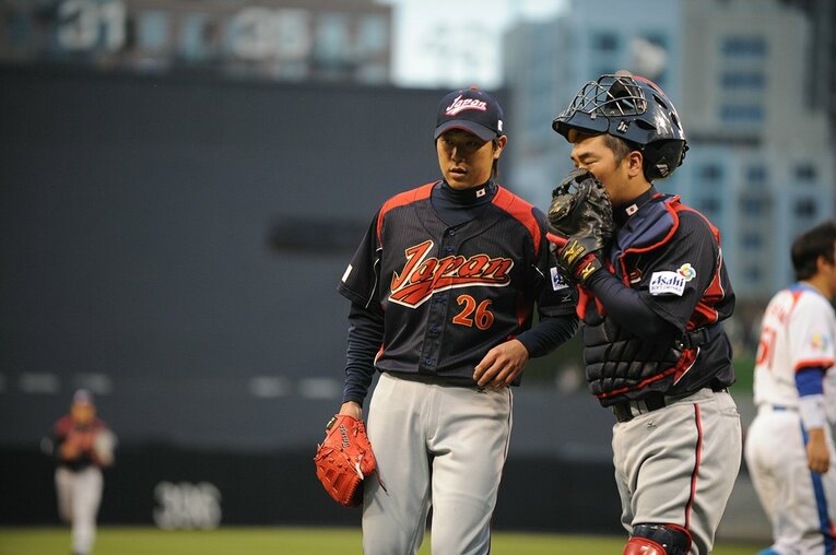 内海哲也、阿部慎之助　©︎Naoya Sanuki