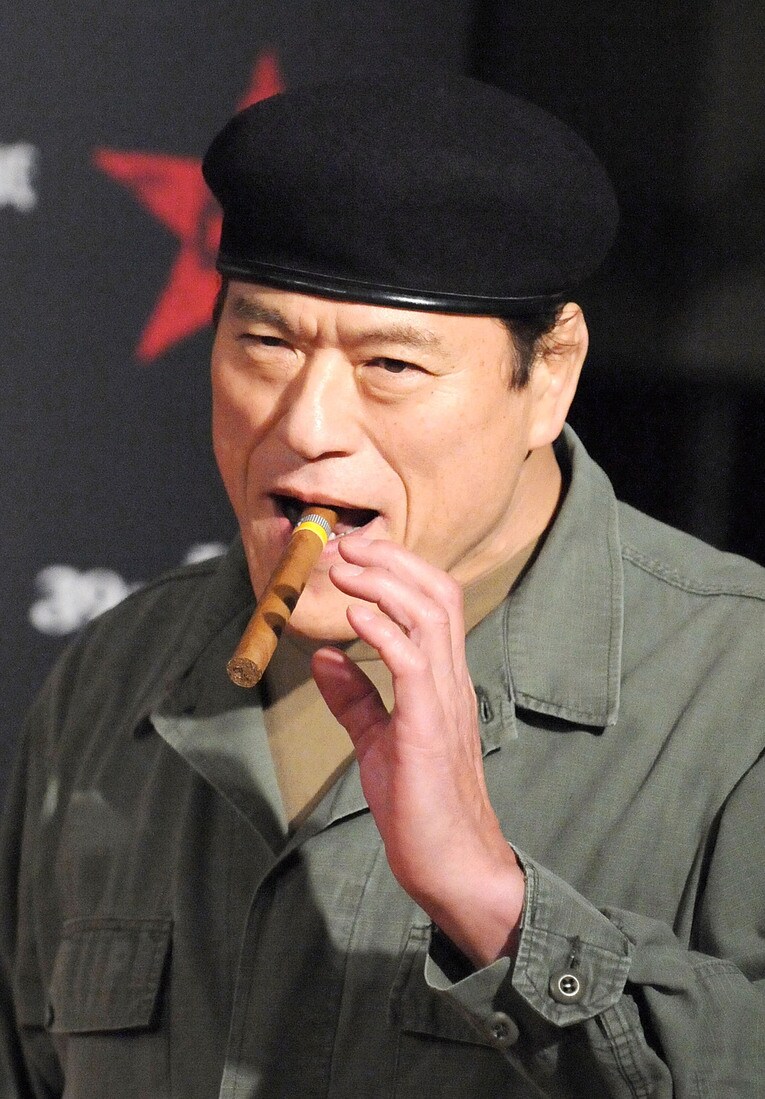 チェ・ゲバラに扮したアントニオ猪木。フィデル・カストロとも交友があった　©Getty Images