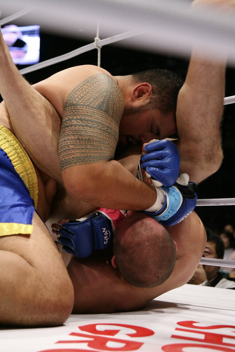 予想に反してマーク・ハントが優位に立つシーンも　©Toshiya Kondo