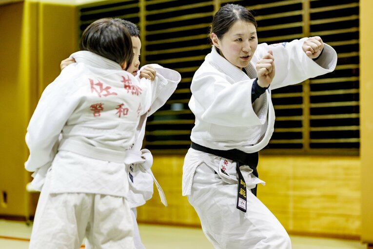 昨年から子供たちを指導する染宮さん（四街道警察・警和会）　©︎Kiichi Matsumoto