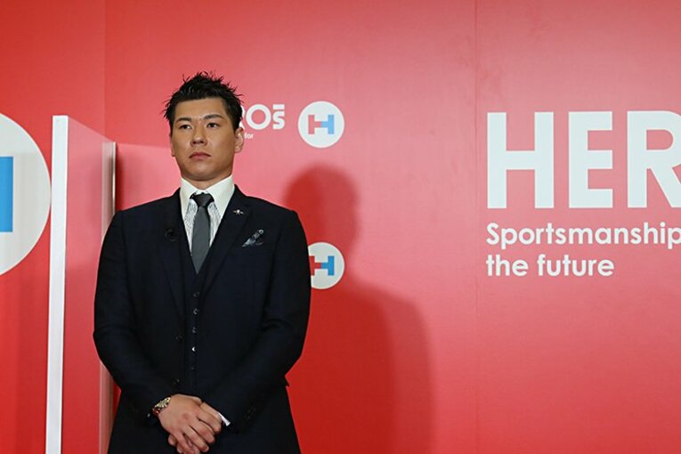 炭谷銀二朗氏　(C)HEROs AWARD