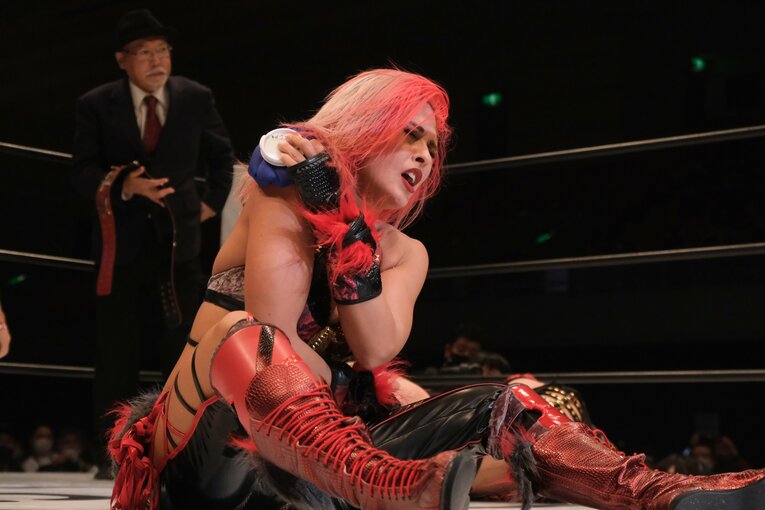 「ジュリアvs鈴季すず」はなぜ“最高に映える”タイトルマッチだったのか？ 試合直後の“姉妹”が明かしたそれぞれの「25分4秒」(107)