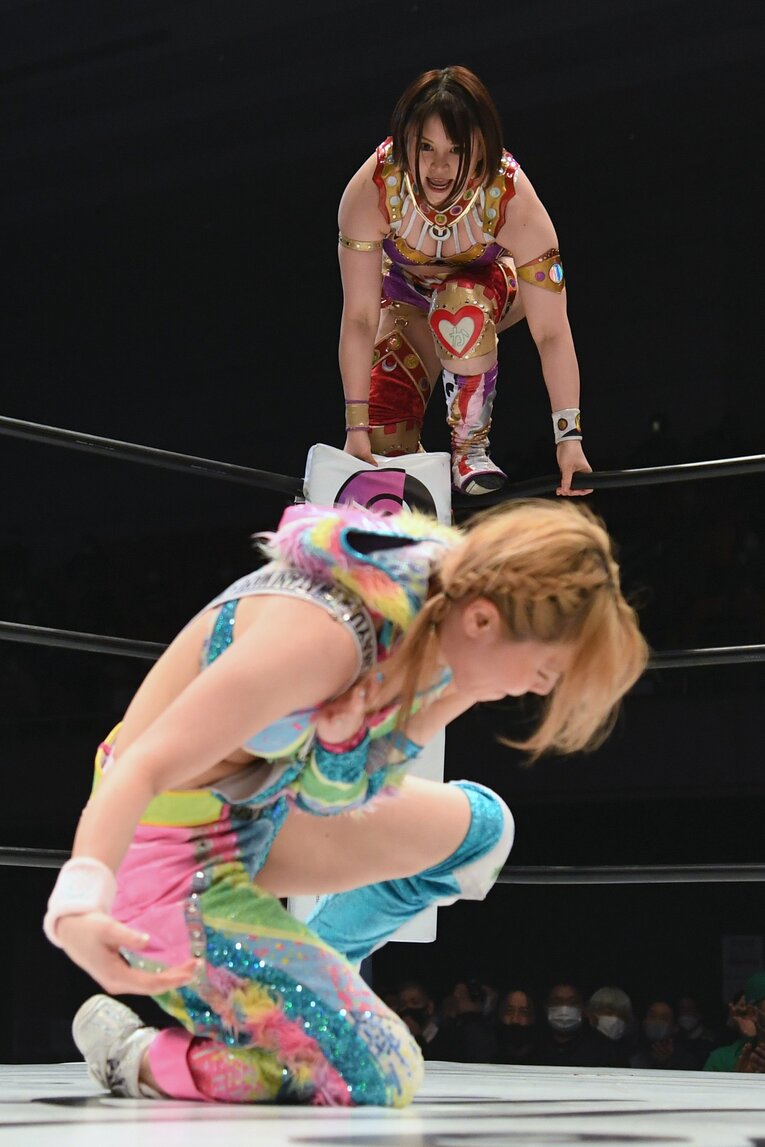 岩谷麻優vs.月山和香