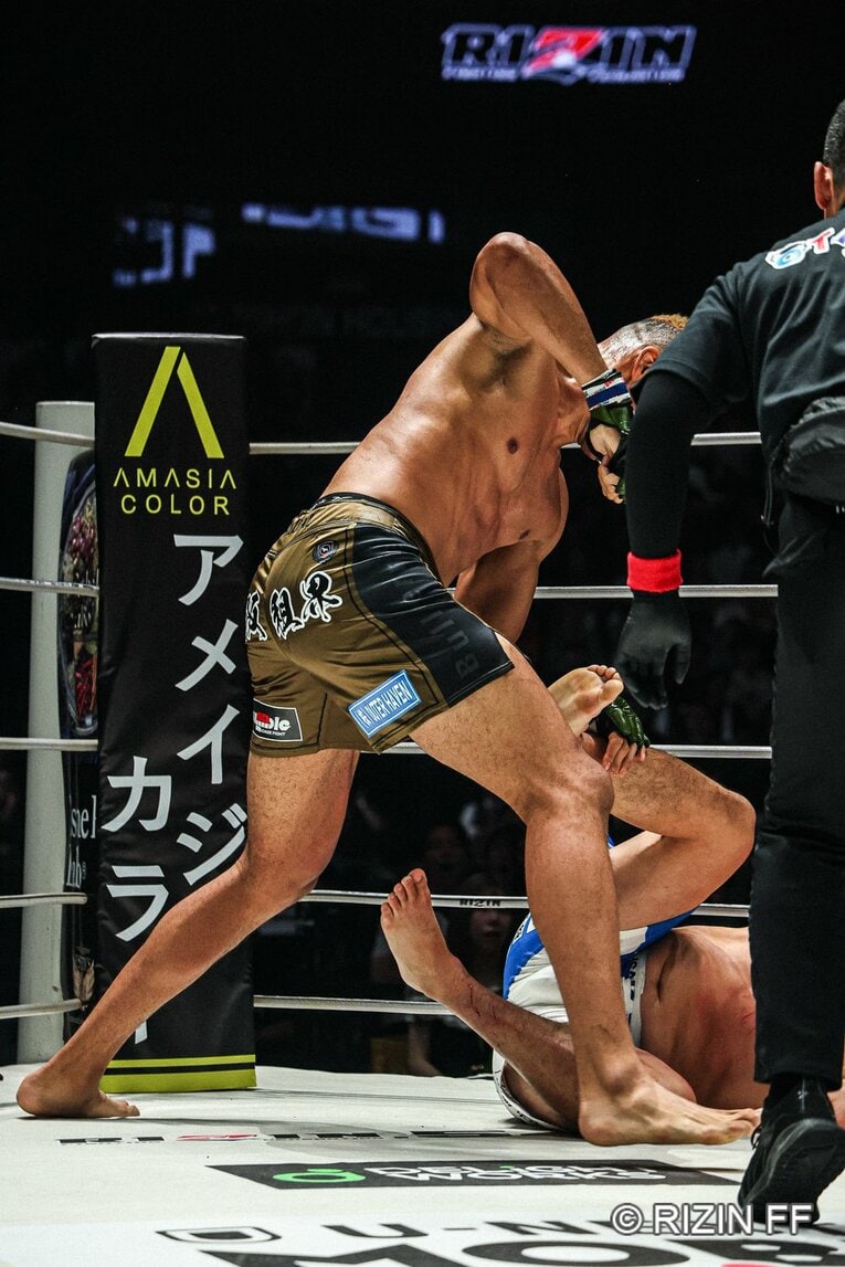 『RIZIN.54』エドポロキングvs.上田幹雄　©RIZIN FF