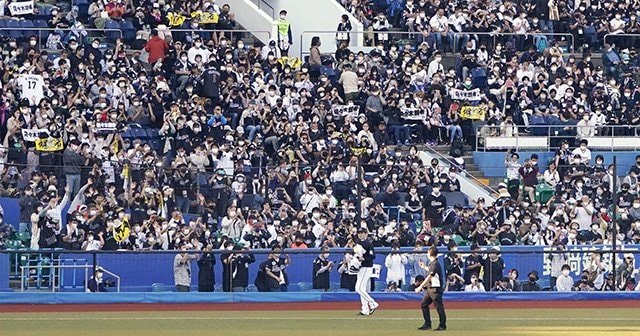 佐々木朗希の完全試合直前「ショートがちがちじゃん」の声… オリファン