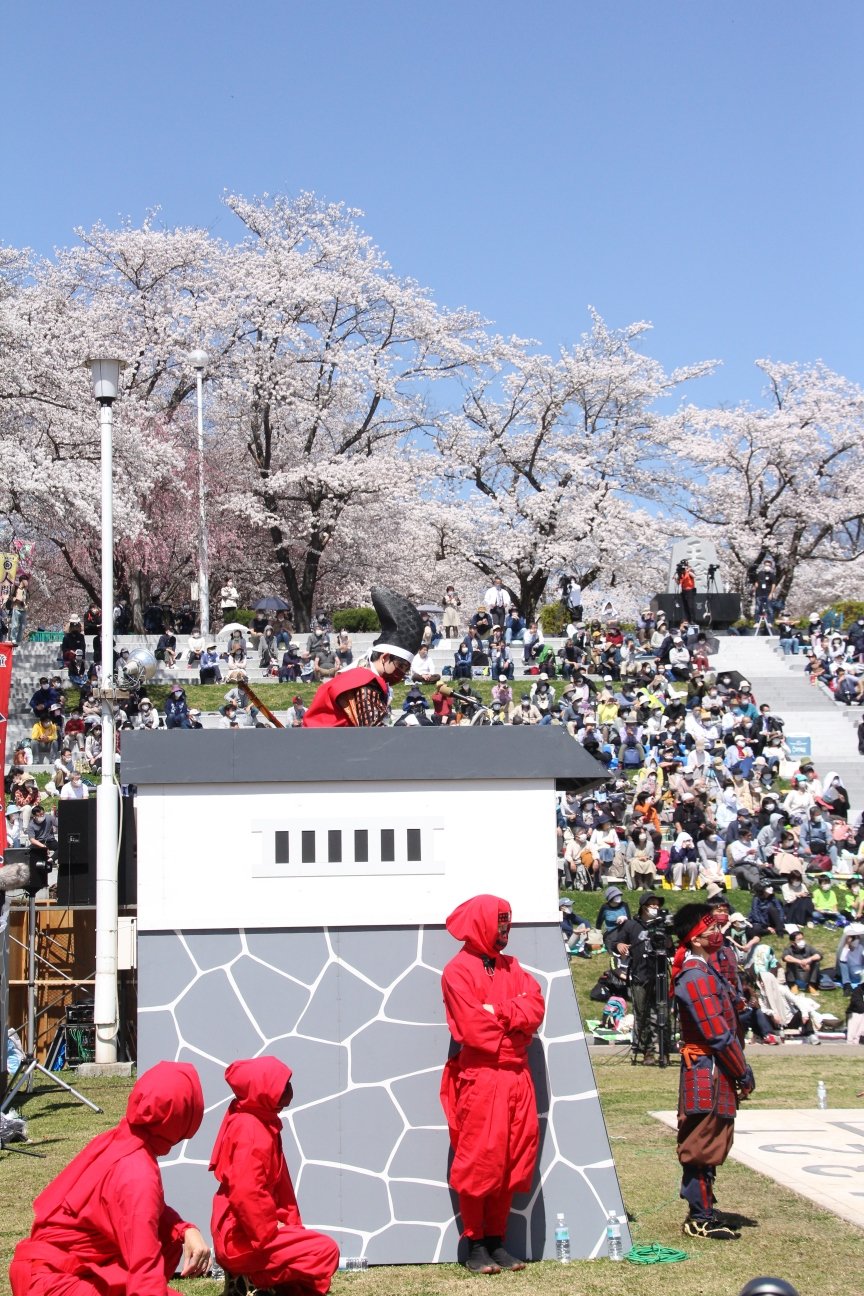 藤井竜王が陣取った物見やぐら。けっこう高い