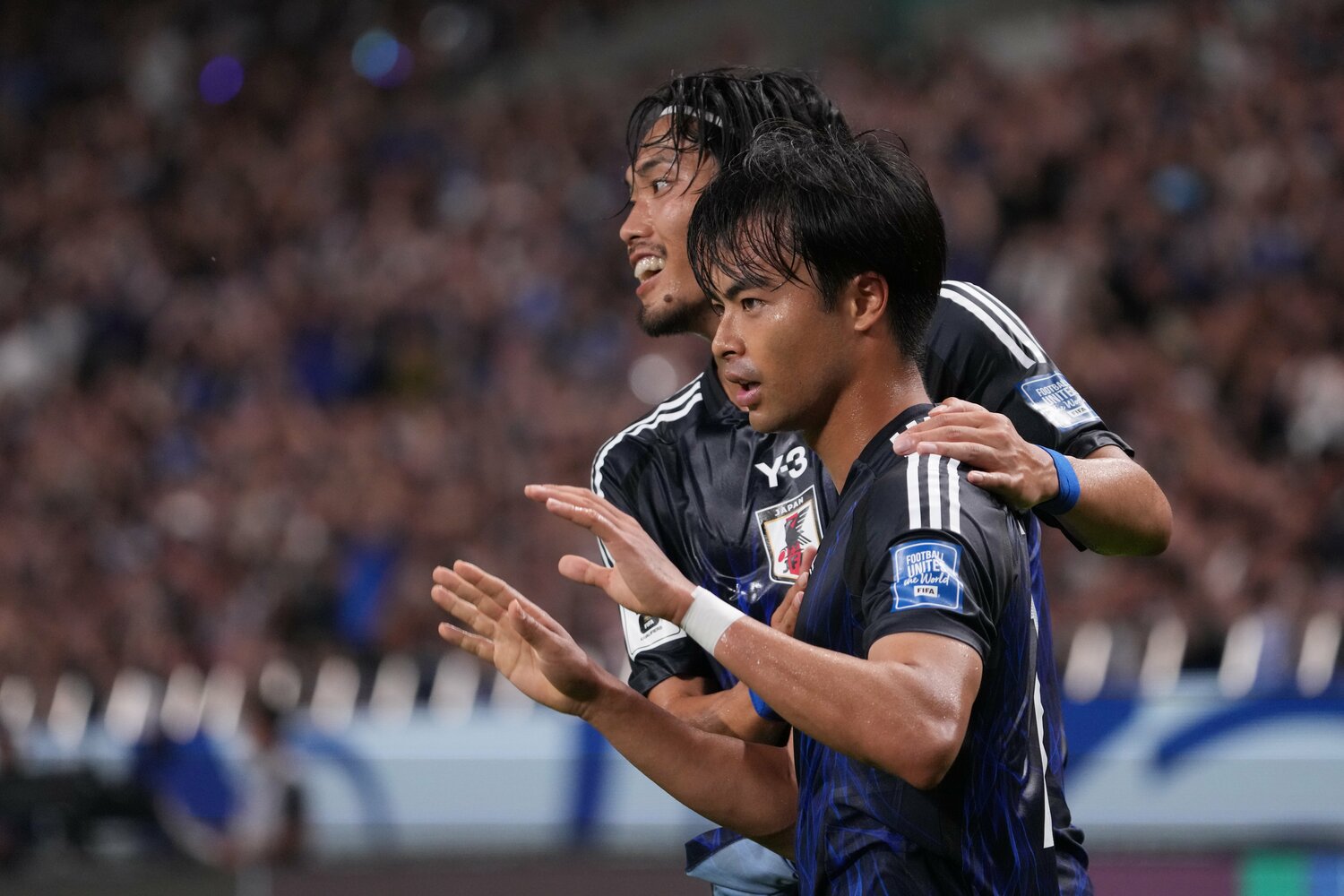 中国戦の三笘と町田　©Masashi Hara/Getty Images