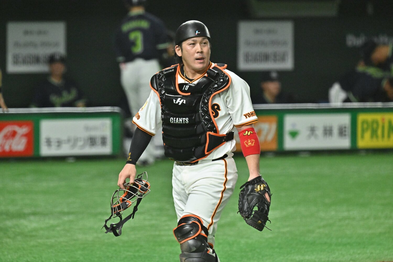 今季から巨人でプレーする甲斐拓也。シーズン途中で骨折で離脱した ©Hideki Sugiyama