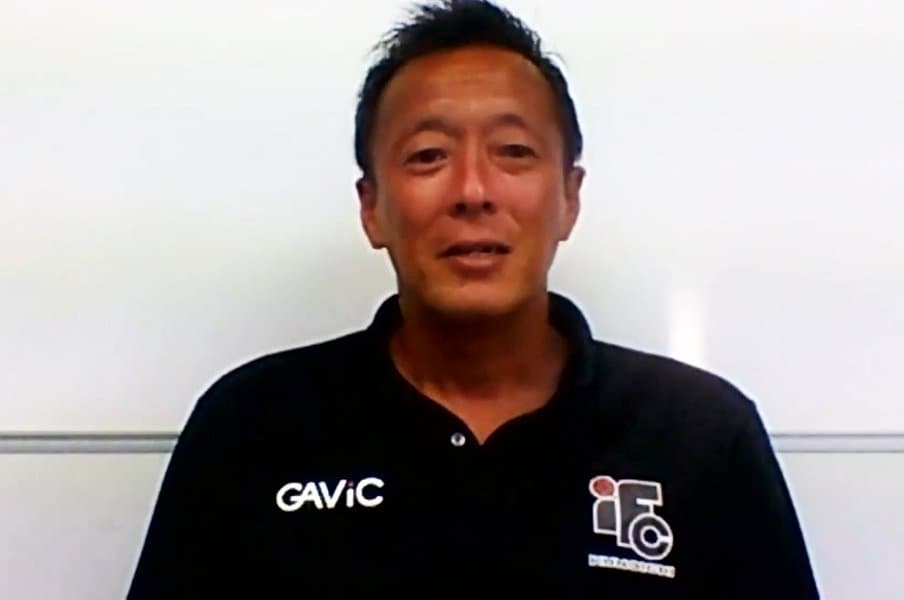 オンライン取材に応じてくれた大嶽直人。現在、女子サッカーの指導者となっている