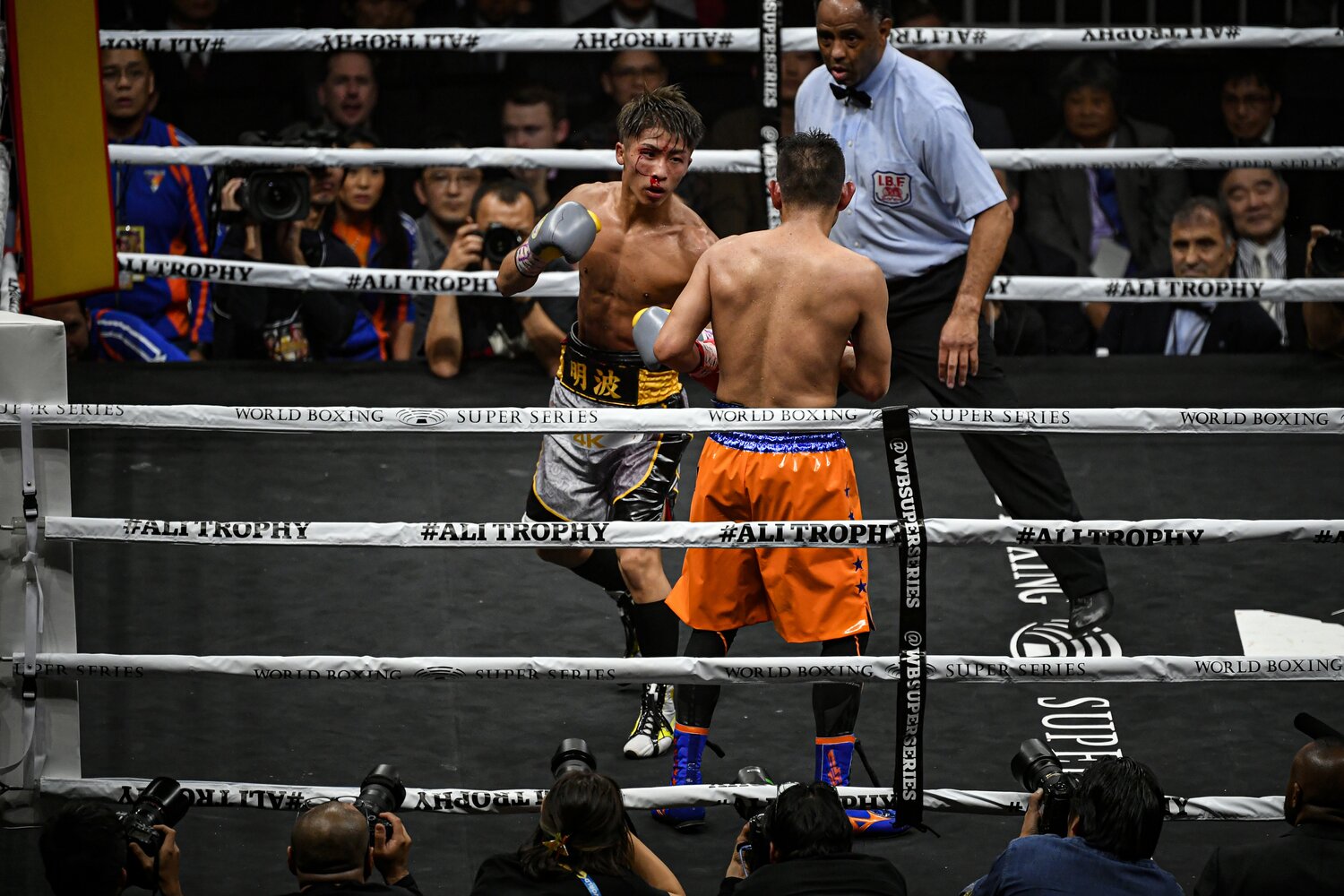 2019年11月ドネアとの第1戦の様子 ©Takuya Sugiyama