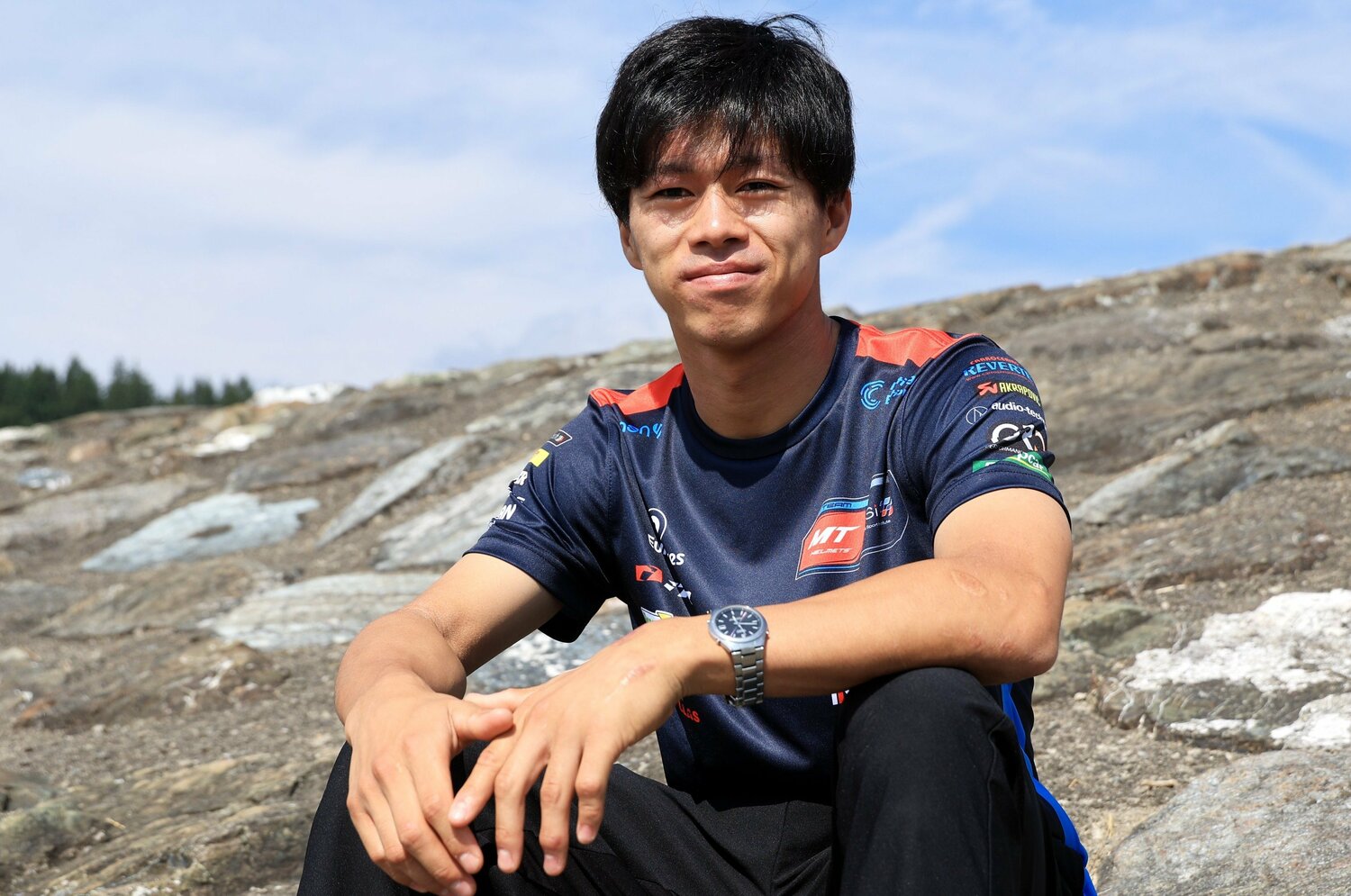 《最速インタビュー》小椋藍、来季アプリリアでMotoGP参戦決定…Moto2タイトルにこだわる23歳が明かす決断の理由「ホンダ、Moto2とで悩んだけれど…」＜Number Web＞ photograph by Satoshi Endo