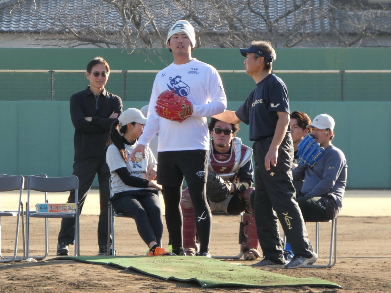 鴻江から指導を受ける今井（今年1月の鴻江キャンプで） ©Kotaro Tajiri