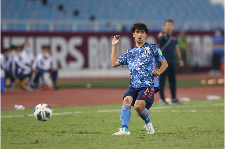 組み立てで力を発揮する山根視来の特性が、後半に出た　©JFA