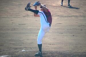 豪快すぎるフォームに巨人らが熱視線？ 意見が分かれる最速159キロ右腕の指名はあるか「あの球速は天性。コントロールさえ直せれば」