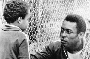 麻薬売買組織にハメられたペレの息子… 代理人も頭を悩ます有名選手の“転落人生”、その要因とは