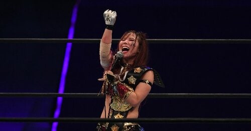 なぜ“2大王座”のあるスターダムにIWGP女子王座が必要だったのか？ 初代王者KAIRIは「唯一無二のベルトに」「序列なんてない」 - プロレス -  Number Web - ナンバー