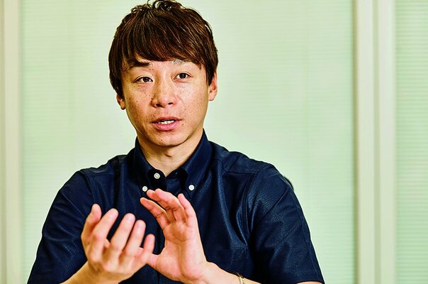 <現役騎手が語る 秋競馬 私のベストレース> 池添謙一「『豊さんには聞けなかった』。三冠挑戦騎手だけの重圧」
