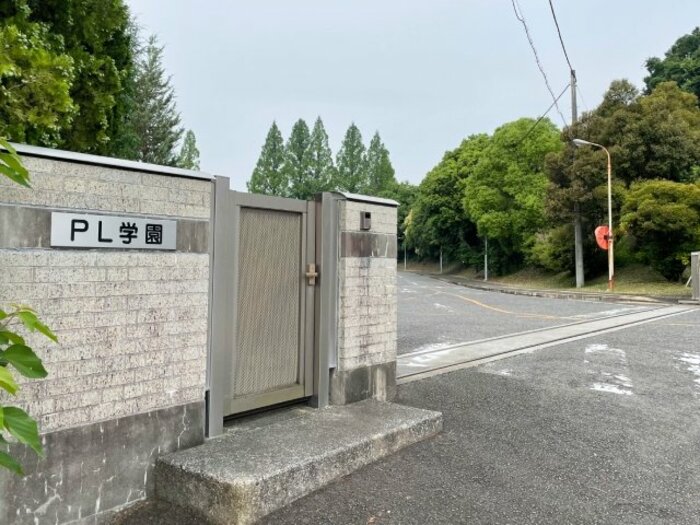 「PL学園の生徒数…わずか39人に」高校野球“消えた名門”PL学園の今…聞こえた校歌のメロディ、封鎖されたPL花火大会の臨時改札「なぜ衰退したのか？」＜Number Web＞ photograph by NumberWeb