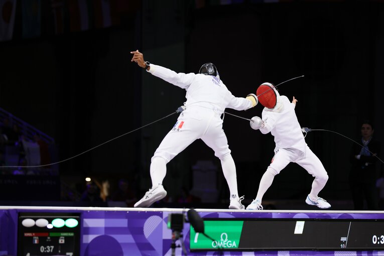 男子エペ個人決勝、加納虹輝vs.ヤニック・ボレル　©JMPA