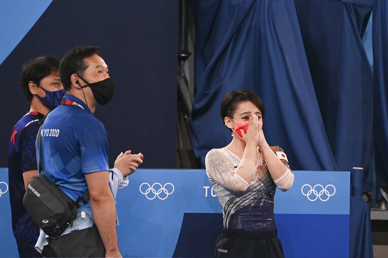 子役の芸能活動も体操のため　村上茉愛が女子個人初のメダルを獲るまで「リオから昨日まで泣きつくしたというくらい泣きました」(9)
