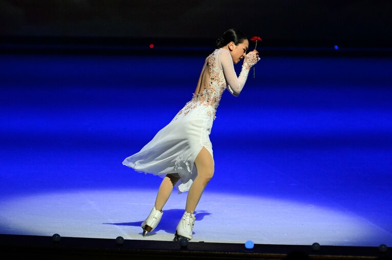 「母への永遠の愛を滑りたいな」浅田真央が明かすアイスショー『Everlasting33』に込めた“愛”「誰も見たことのない景色を届けたい」(44)